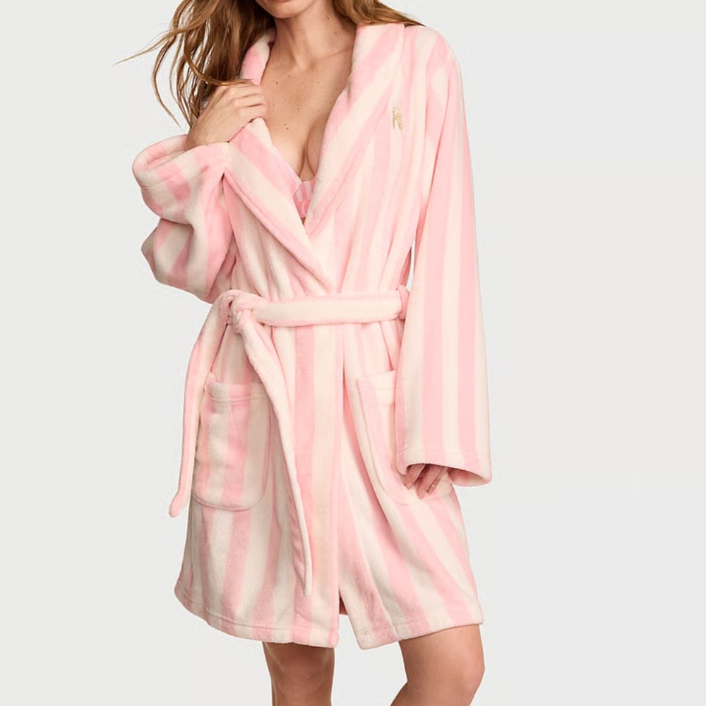 NWT Victoria's Secret Pink & White Striped Plush Robe and Slippers Set - Picture 2 of 10